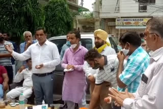 AAP mla Jai Bhagwan Upkar inspected rohini sector-24 and know public problems