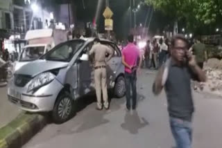 Man killed in car crash in UP's Meerut  കാർ അപകടത്തിൽ  ഒരാൾ മരിച്ചു  ലക്‌നൗ  പൊലീസ്  UP's Meerut  Man killed  car crash