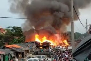 Major fire breaks out at a slum in West Bengal