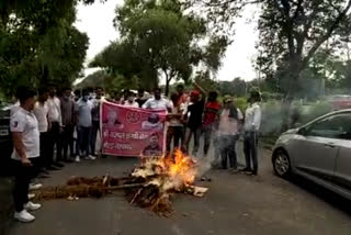 karni sena protest in favour of kangana ranaut in greater noida