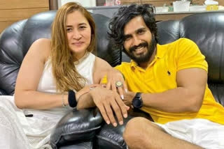 South Actor Vishnu Vishal Engaged With Jwala Gutta Photos Viral On Internet