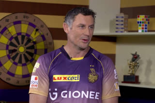 Hussey :Russell can make a double century in IPL