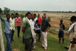 Villagers demanded cancellation of sand contract