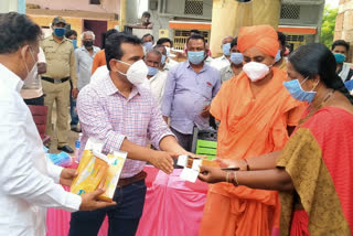 Free Mask and Corona Drug to public in gangavati