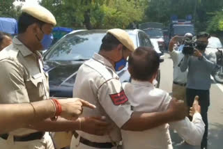 delhi congress protest on civil line zone headquarters