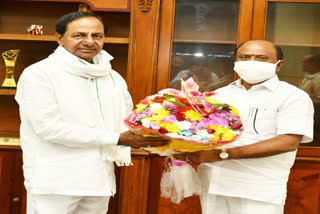 CM KCR congratulates the MLA challa dharma reddy