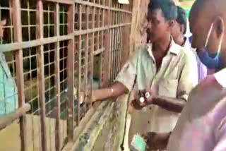 Selling liquor at higher price in tiruppur