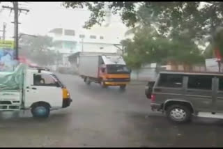 kerala  heavy rain  സംസ്ഥാനത്ത് കനത്ത മഴ  യെല്ലോ അലർട്ട്  ശക്തമായ കാറ്റd  മത്സ്യത്തൊഴിലാളി  തിരുവനന്തപുരം