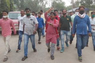 AISA takes out protest march in giridih