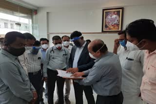 Raichur District Collector visits, inspect Raichur city private hospital