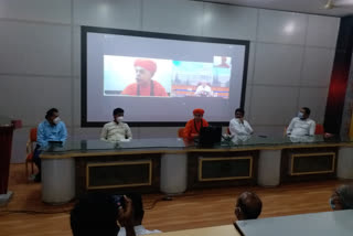 Covid test center via video conference, inaugurated Covid test center via video conference, CM inaugurated Covid test center via video conference, CM Yeddyurappa, CM Yeddyurappa news, CM Yeddyurappa 2020 news,  ಕೋವಿಡ್-19 ಪರೀಕ್ಷಾ ಕೇಂದ್ರವನ್ನು ಉದ್ಘಾಟಿಸಿದ ಸಿಎಂ, ವಿಡಿಯೋ ಕಾನ್ಫರೆನ್ಸ್ ಮೂಲಕ ಕೋವಿಂಡ್ 19 ಪರೀಕ್ಷಾ ಕೇಂದ್ರವನ್ನು ಉದ್ಘಾಟಿಸಿದ ಸಿಎಂ, ಸಿಎಂ ಯಡಿಯೂರಪ್ಪ, ಸಿಎಂ ಯಡಿಯೂರಪ್ಪ ಸುದ್ದಿ, ಸಿಎಂ ಯಡಿಯೂರಪ್ಪ 2020 ಸುದ್ದಿ,