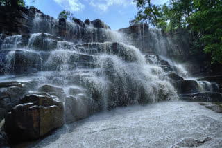 Villagers submitted memorandum to SDM to ban entry of tourists visiting in Kuemari waterfall of kondagaon