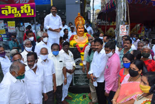 ntr statue unveiled in tenali