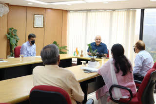 Deputy Chief Minister Manish Sisodia  met with hotel and restaurant association