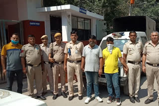 patel nagar police arrested two accused in cheating 8 lakh rupees in delhi