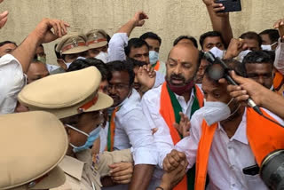 Telangana BJP Chief Bandi Sanjay Kumar being detained