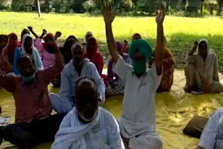 forest employees protest against government in yamunanagar