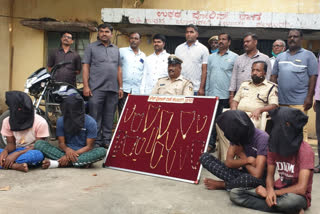 gold chain thieves arrested in kalburgi
