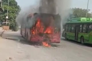 Fire Broken out in DTC bus in Madhuban Chowk in Delhi