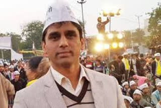 AAP MLA Naresh Yadav