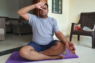 Parliamentary Secretary Gurudayal Singh Banjare doing yoga due to corona