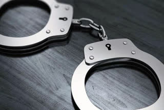 Two accused including district president of Samajwadi Party arrested in Pratapgarh