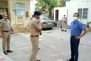 कमिश्नर ने थाने का किया औचक निरीक्षण, commissioner did inspection of police station