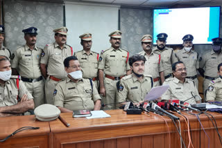 two-robbers-arrested-by ap vishaka-police