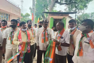 Prabhakar Reddy and supporters join the BJP