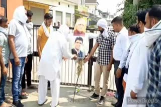 effigy of CM Manohar Lal and Deputy CM Dushyant Chautala  burnt in Karnal