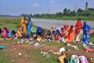 women-worshiping-corona-mai-in-ramgarh