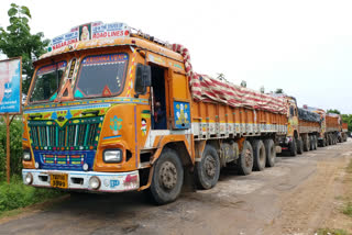 illegal transportation of  4 lorries sand seized by kumurambheem district police