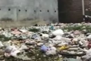 empty plot became Dumping yard in raja vihar