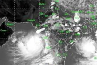 low pressure in Westcentral Bay of Bengal