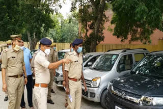 noida police arrested six vehicle thieves