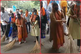 sarita-vihar-cleanliness-campaign-program-under-pm-narendra-modi-birthday-service-week