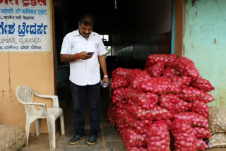 farmers opposing onion export ban