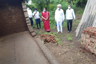 agriculture minister dada bhuse on onion export at wada in palghar