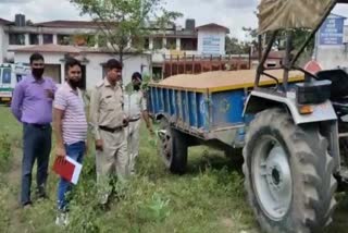 two-tractors-of-sand-loaded-seized-in-dhanbad