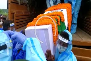 martyred-crpf-commandos-body-reached-his-hometown-fatehpur