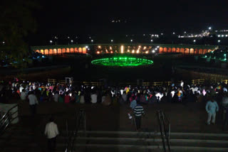 Gren signal to Alamatti Music Fountain