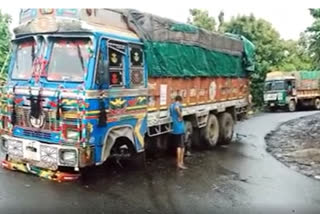 Traffic on the Andhra-Odisha border