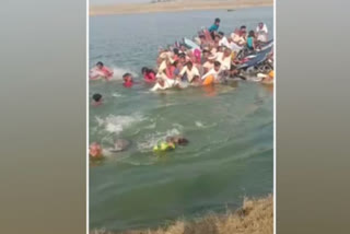 Boat sunk in Chambal river