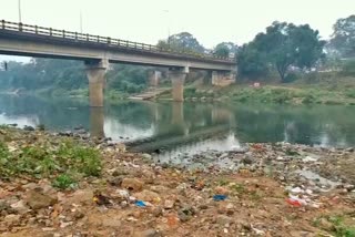 kelo river turning into garbage heap in raigarh