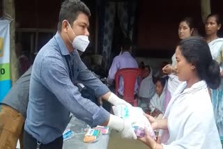 Relief Distribute for Microfinance Company At Tinsukiya