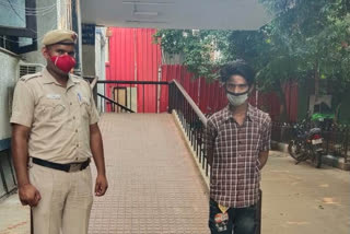 Sadar Bazar police arrested 30th wanted fugitive accused of year