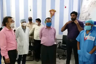 sdo visits medical college hospital in hazaribag, SDO ने किया मेडिकल कॉलेज अस्पताल का निरीक्षण