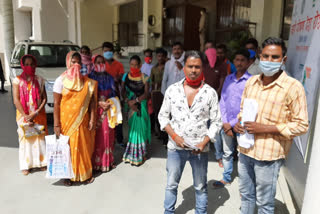 villagers submitted memorandum to dc in khunti