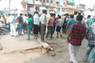 protest against desi liquor shop in Haridwar