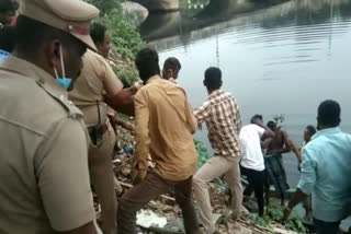 excitement-by-the-youth-jumped-into-the-river-koovam-and-took-a-bath-under-the-influence-of-alcohol